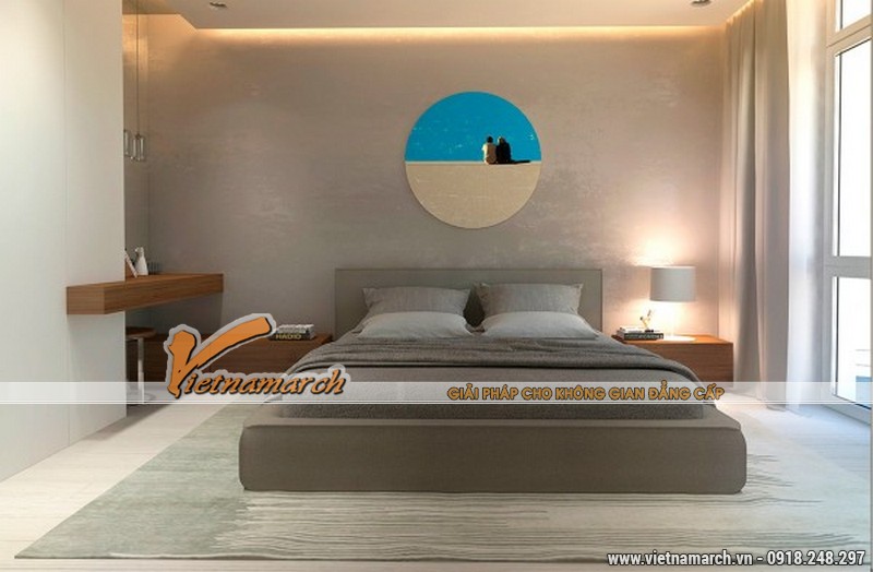 Tủ đầu giường và bàn trang điểm trong phòng ngủ lớn cũng được làm từ gỗ sồi Nga