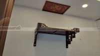 Chi tiết mẫu bàn thờ treo gỗ sồi truyền thống cho mọi không gian gia đình